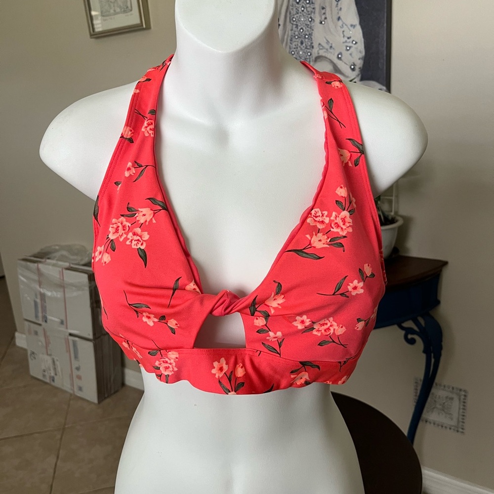 PINK Victoria's Secret Coral Floral Twist-Front Sports Bra